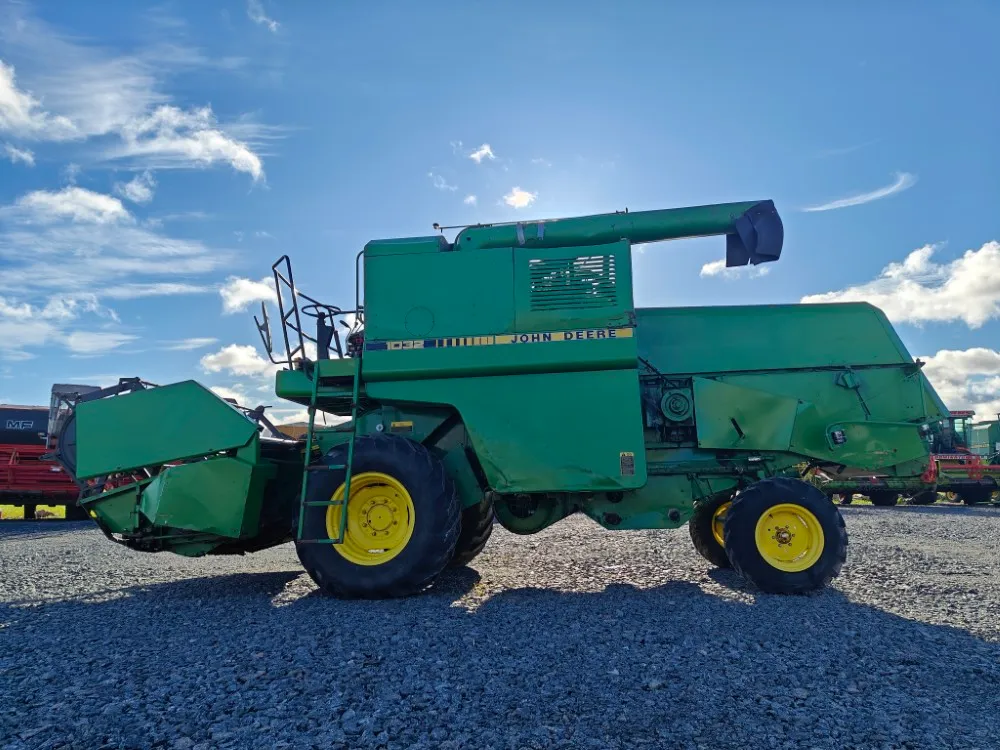 John Deere 1032 leikkuupuimuri / Katso video!