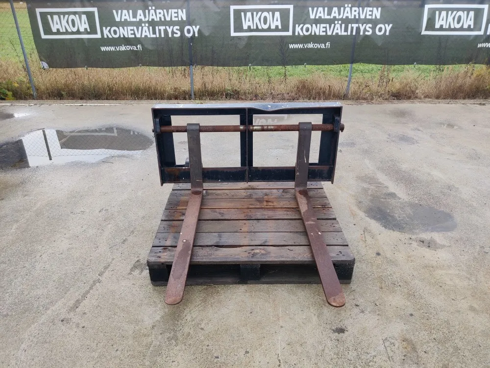 Trukkipiikit 100cm - EURO-kiinnike / Pienempään traktoriin