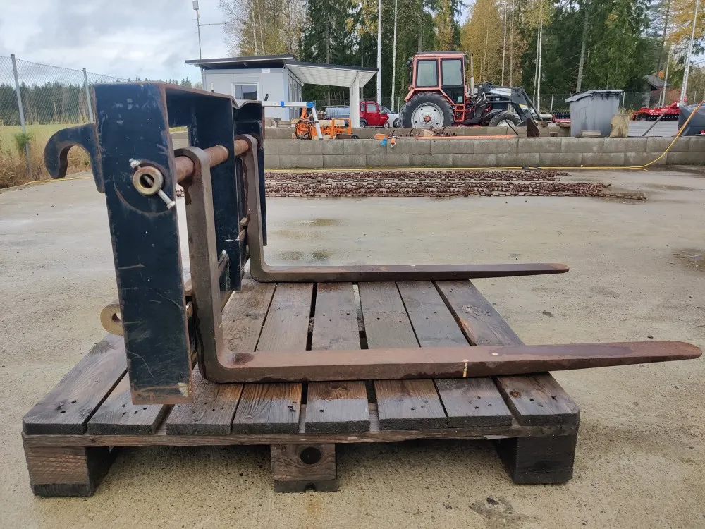 Trukkipiikit 100cm - EURO-kiinnike / Pienempään traktoriin