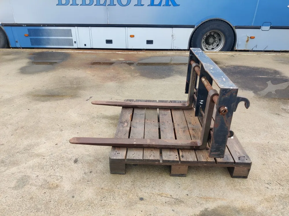 Trukkipiikit 100cm - EURO-kiinnike / Pienempään traktoriin