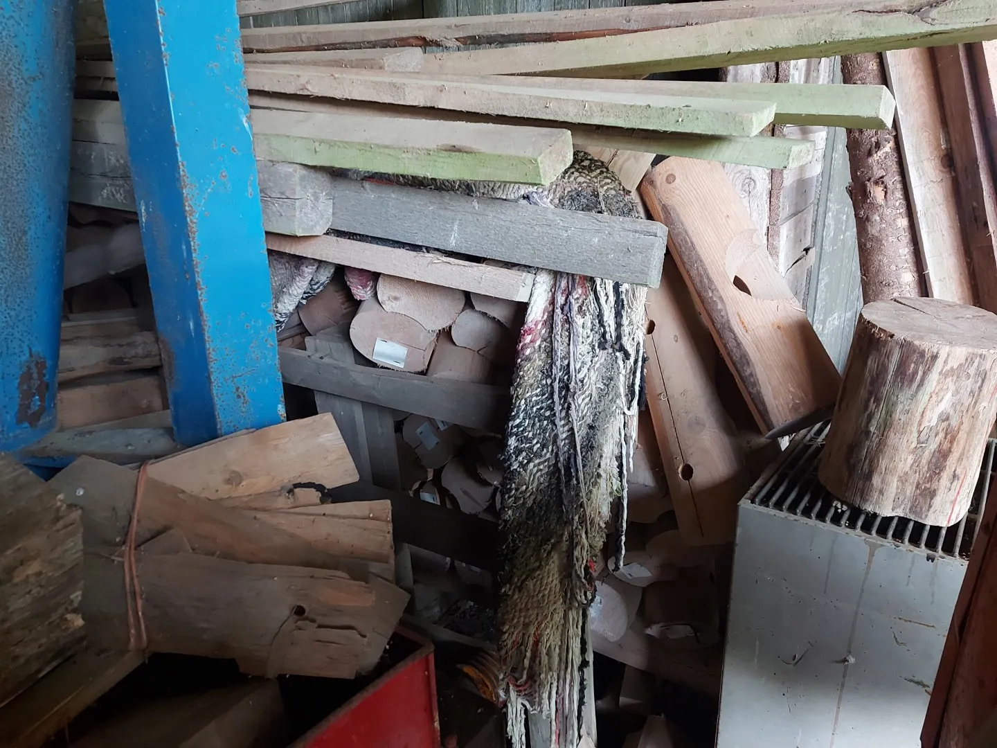 Hirsikehikko - saunamökki / Tupa, pesuhuone ja saunatila