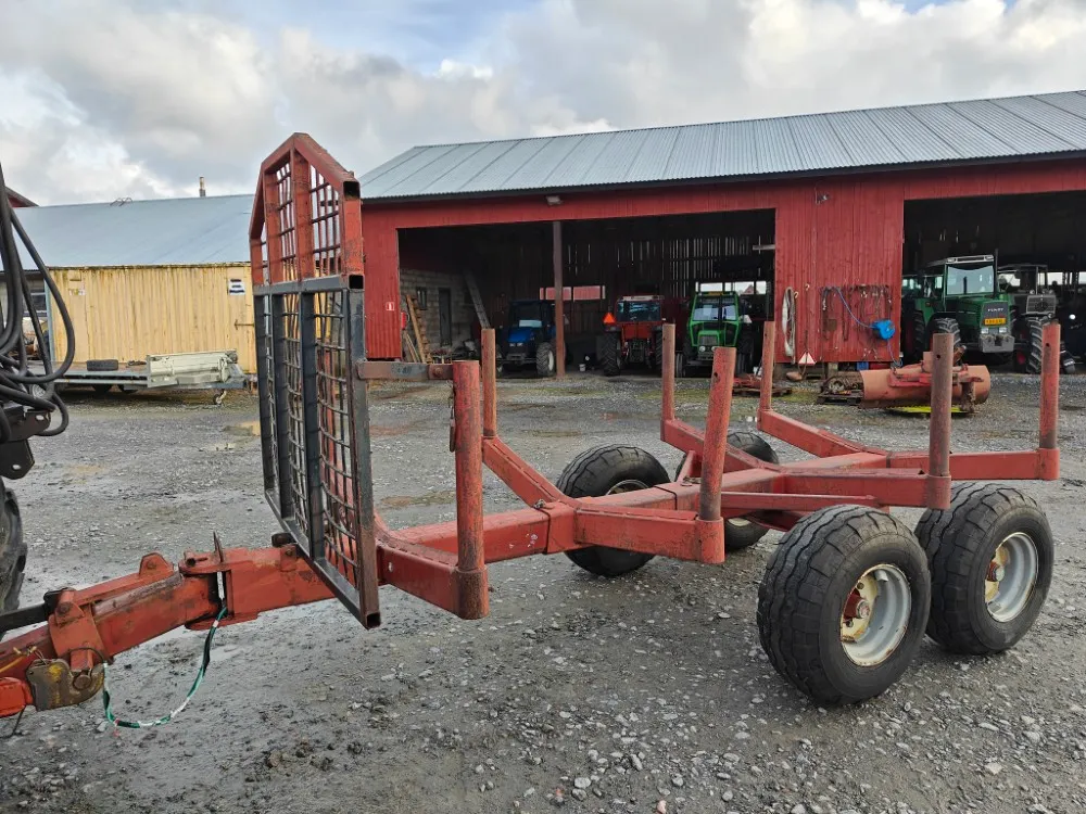 Rysky 8tn metsäkärry telillä / Jämerä kärry nivelaisalla