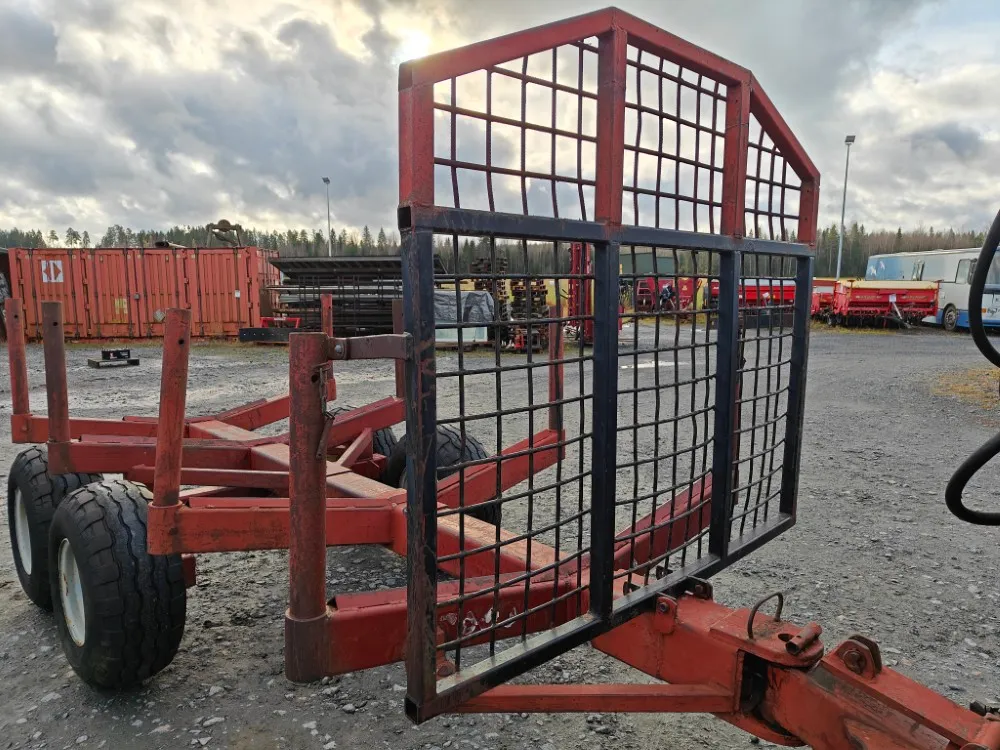 Rysky 8tn metsäkärry telillä / Jämerä kärry nivelaisalla