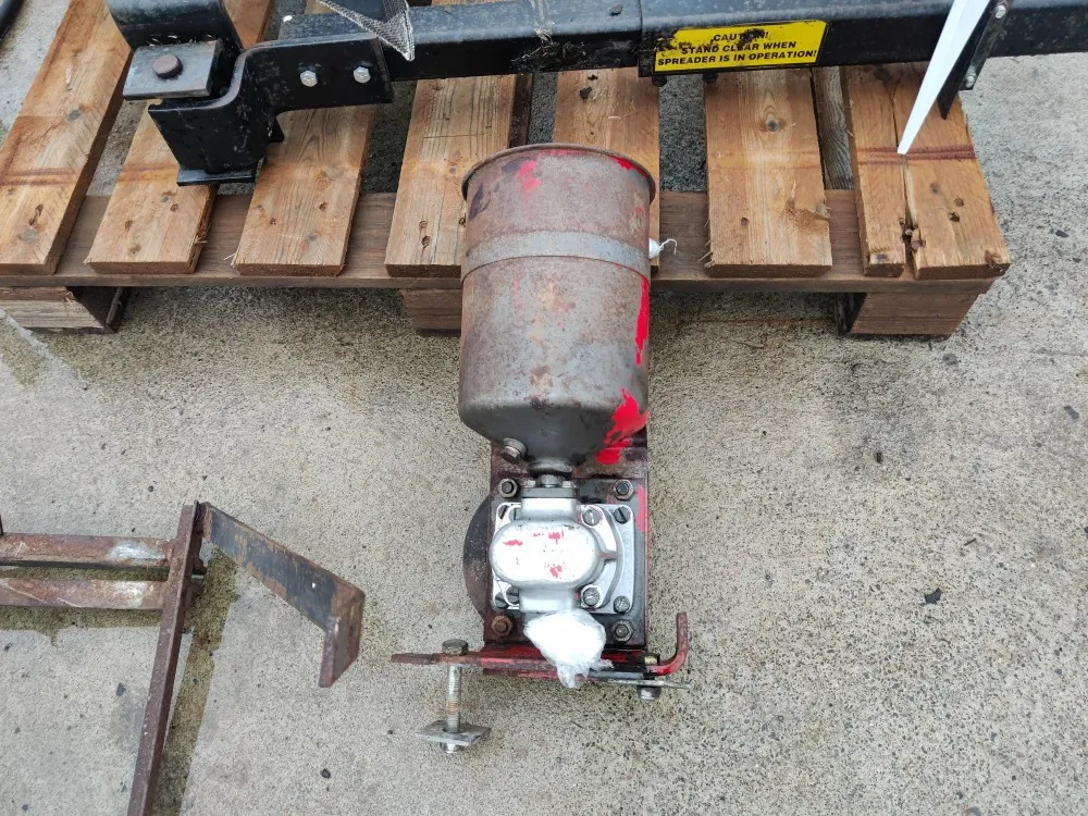 Ruumeenlevitin Spreader Inc / Claas 58S leikkuupuimureista - VIDEO