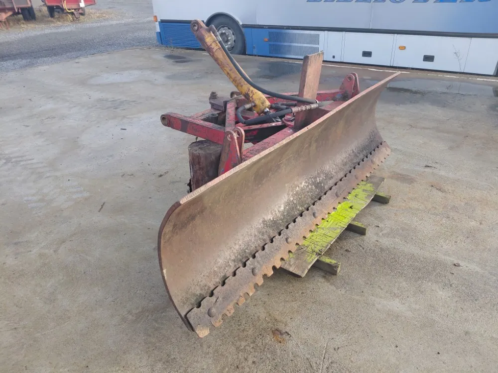 Puskulevy 220cm - järeä / Lumihommiin tai maansiirtoon