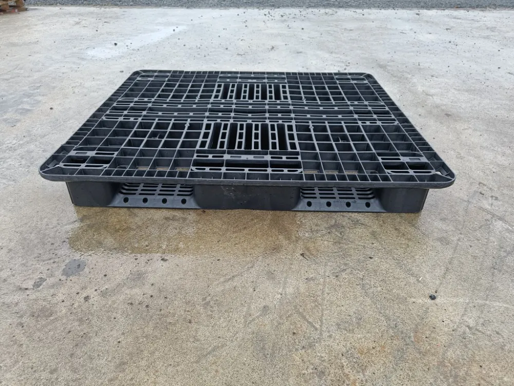 Kuormalava - muovinen FIN-koko / 1kpl  1295 mm x 1050 mm