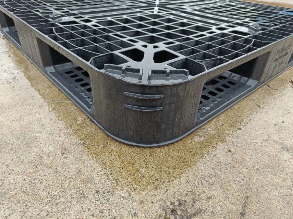 Kuormalava muovinen  1kpl / 1140 mm x 1140 mm - ritiläkannella