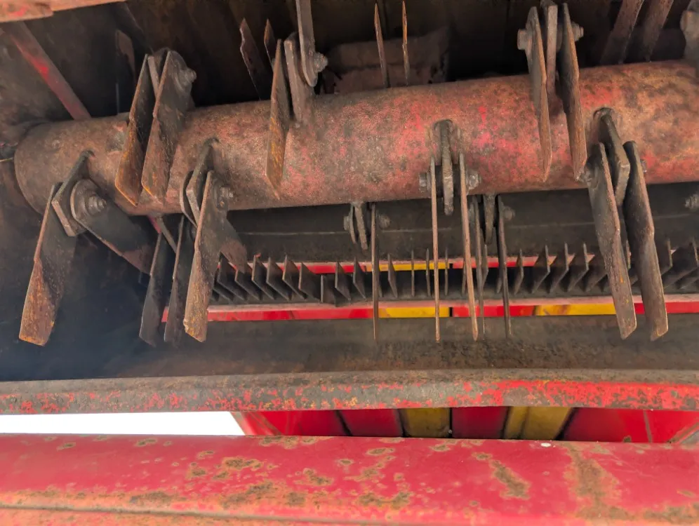Massey Ferguson 430 leikkuupuimuri / Hytillinen / Katso video!
