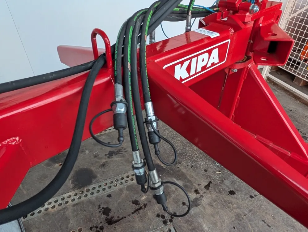 Kipa juontokoura hydraulikäännöllä / Kotimaista laatua - Katso video!