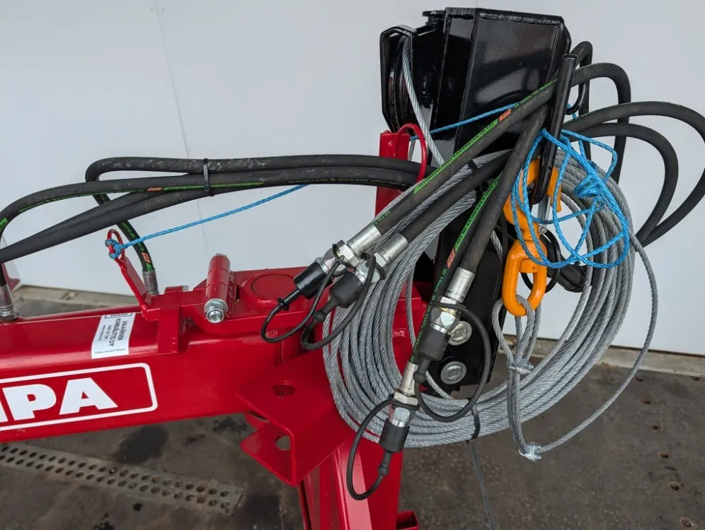 Kipa juontokoura vinssipaketilla / Hydraulikääntö - Katso video!