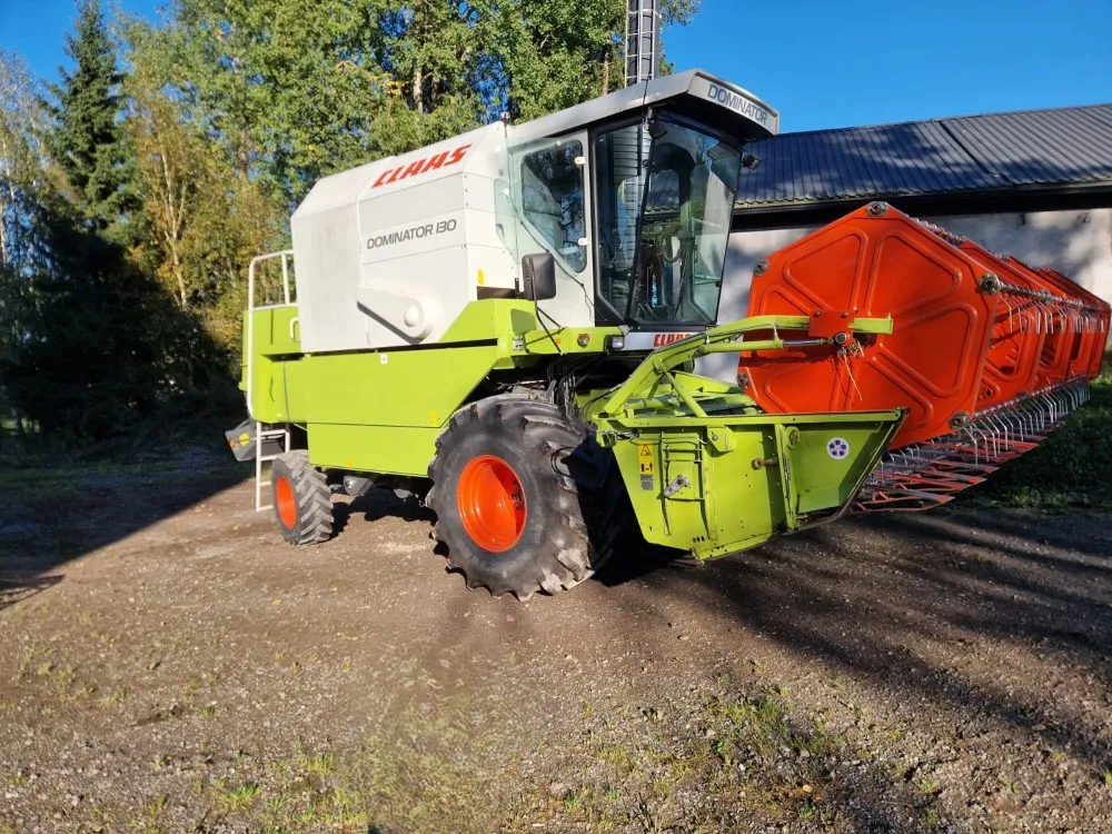 Claas Dominator 130 leikkuupuimuri / Työleveys 420cm - 1620h - Siisti kone!