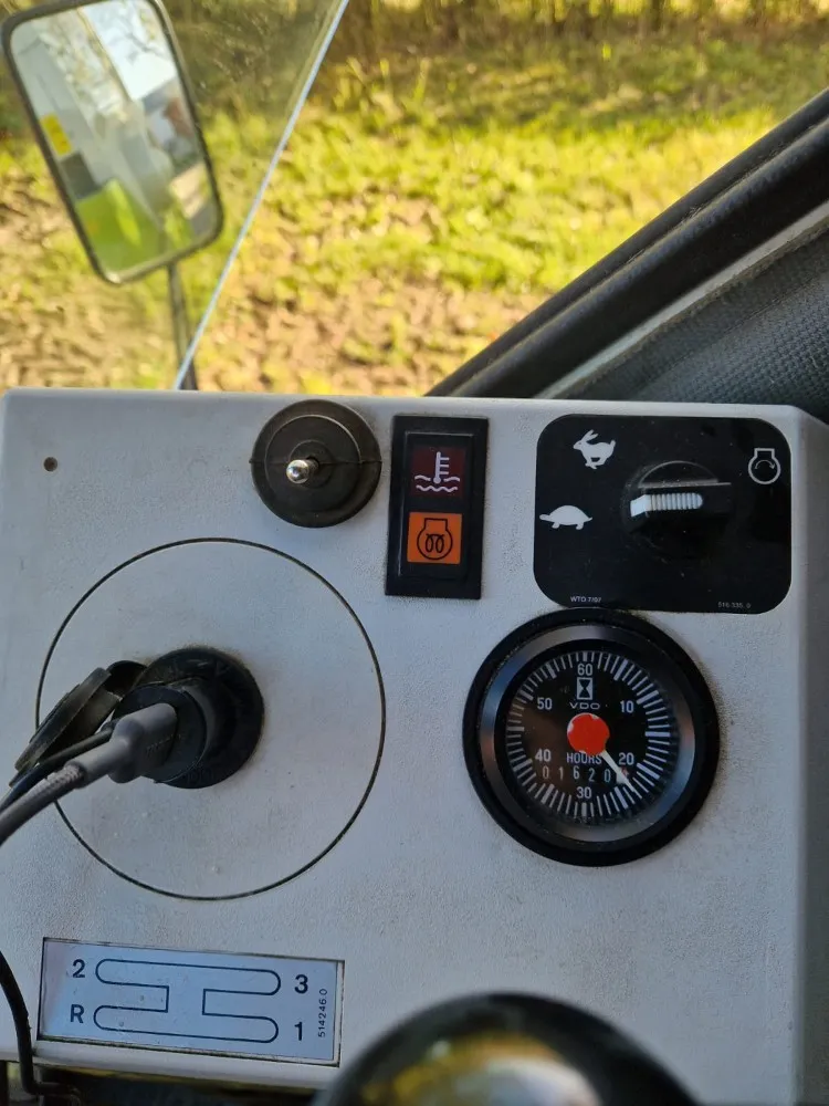 Claas Dominator 130 leikkuupuimuri / Työleveys 420cm - 1620h - Siisti kone!