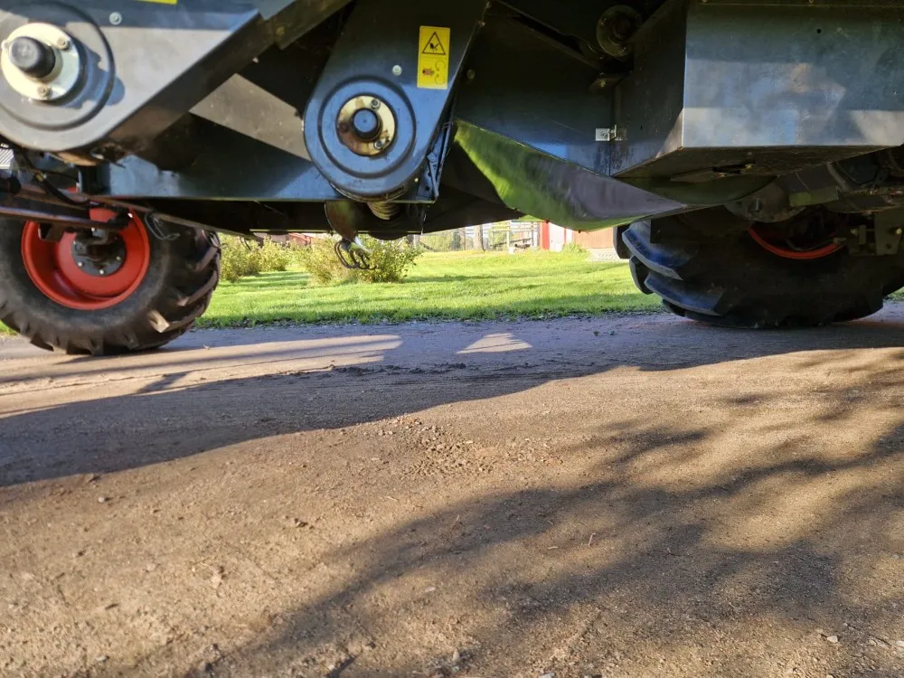 Claas Dominator 130 leikkuupuimuri / Työleveys 420cm - 1620h - Siisti kone!