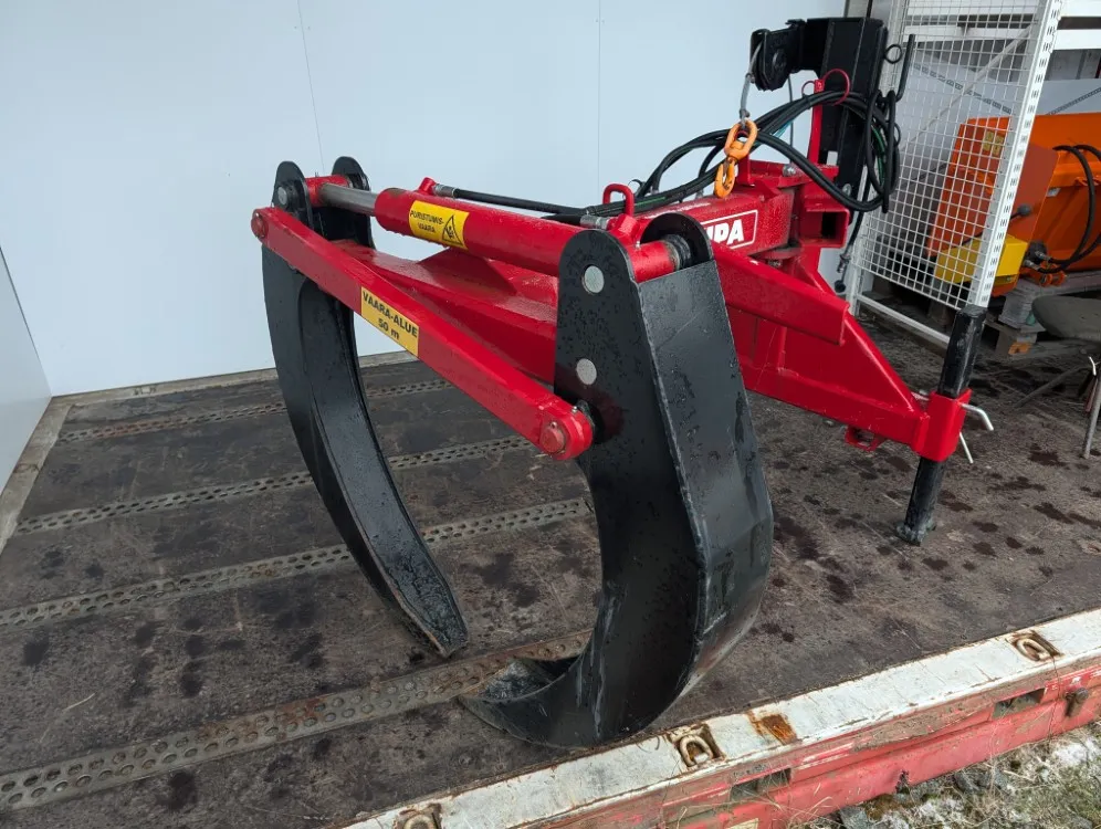 Kipa juontokoura vinssipaketilla / Hydraulikääntö - Koekäytetty - TARJOUS!