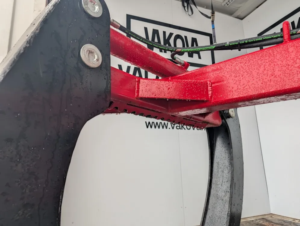 Kipa juontokoura vinssipaketilla / Hydraulikääntö - Koekäytetty - TARJOUS!