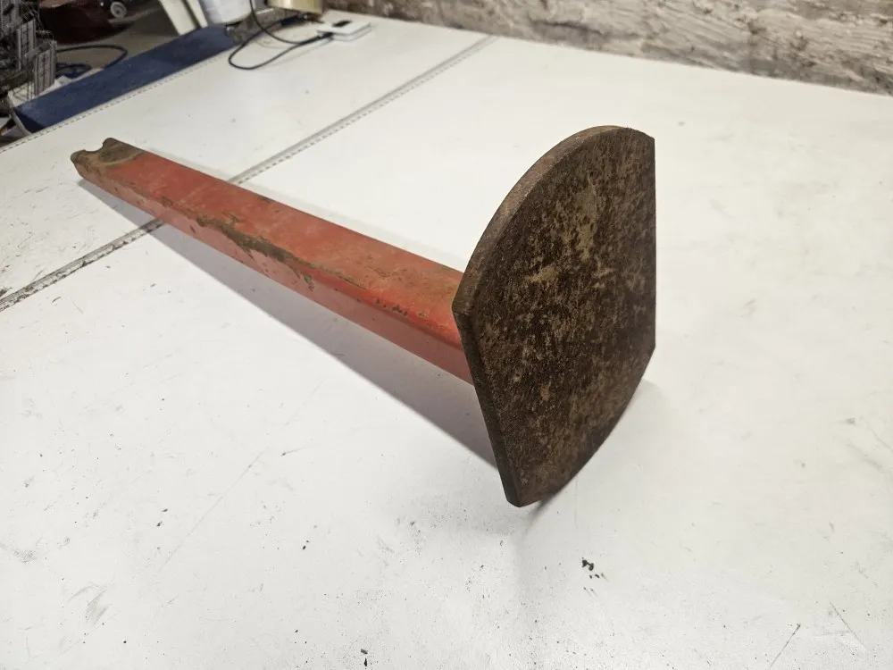 Kverneland tukijalka paluuauraan / Irroitettu E8 kääntöaurasta