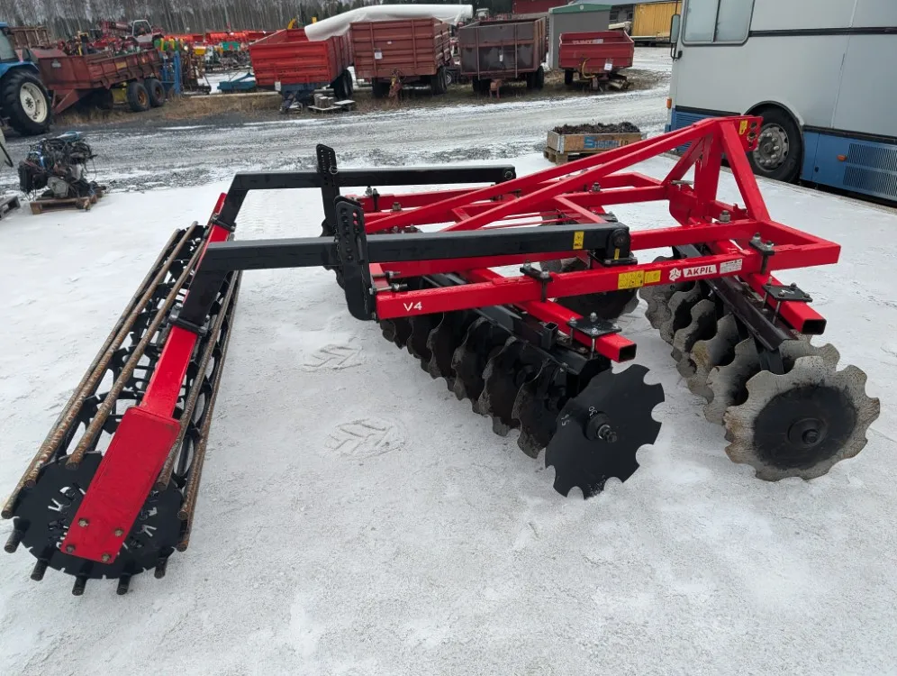 Akpil V4 315cm lautasäes / Putkipakkerilla - 56cm kiekot