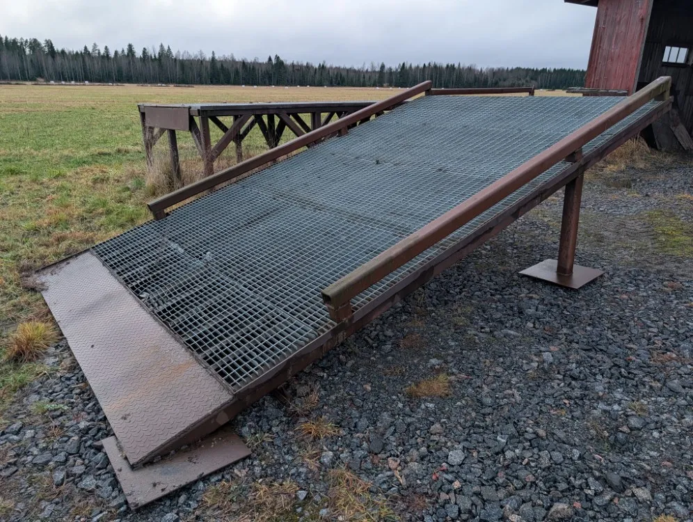 Lastausramppi - pituus 12m / Leveys 300cm - Järeästi rakennettu