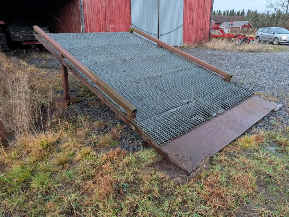 Lastausramppi - pituus 12m / Leveys 300cm - Järeästi rakennettu