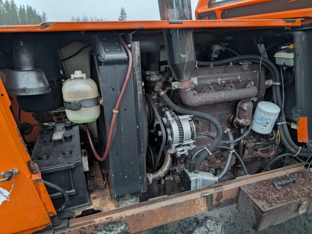 Fiat 780DT neliveto / Traktori led-työvaloilla - Katso video