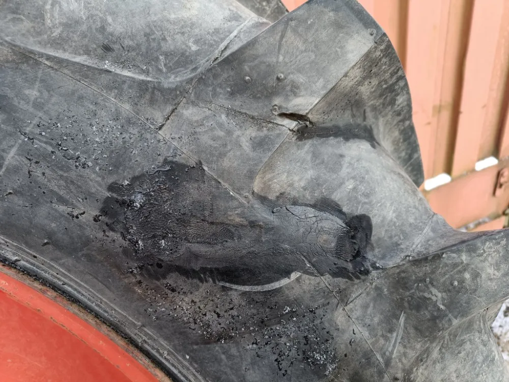 Fendt Farmer renkaat 18.4R38 / Vanteineen - Hyväkuntoiset