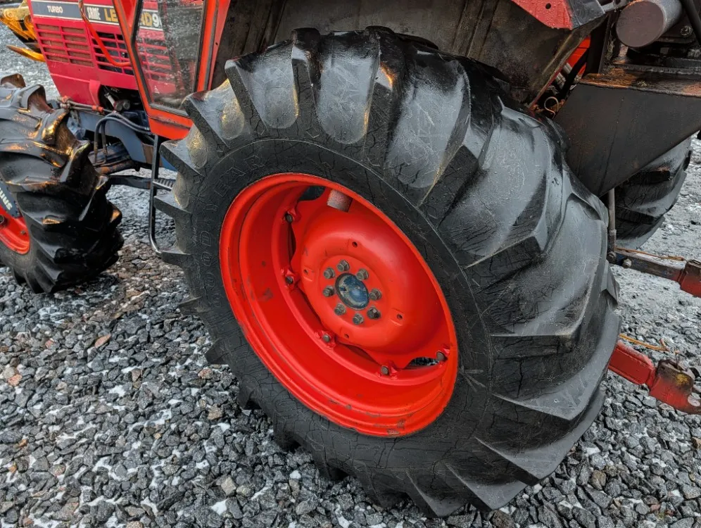 Same Leopard 90 Turbo traktori / Joutsa metsäkuormaajalla - Katso video!