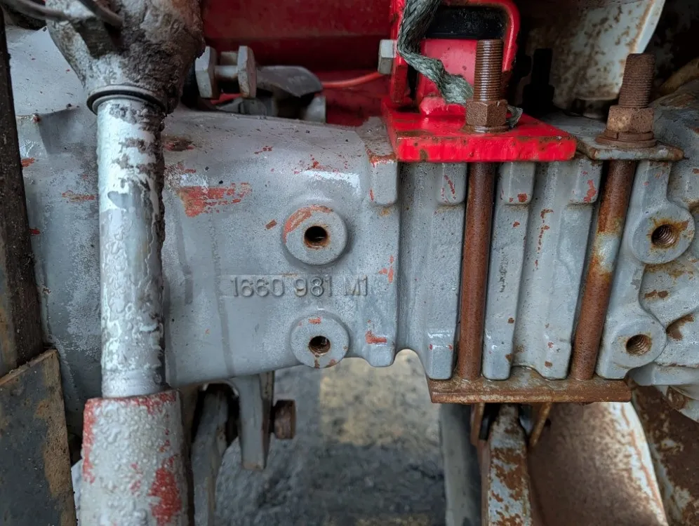 Massey Ferguson 165S / Huiput takarenkaat - Katso video!