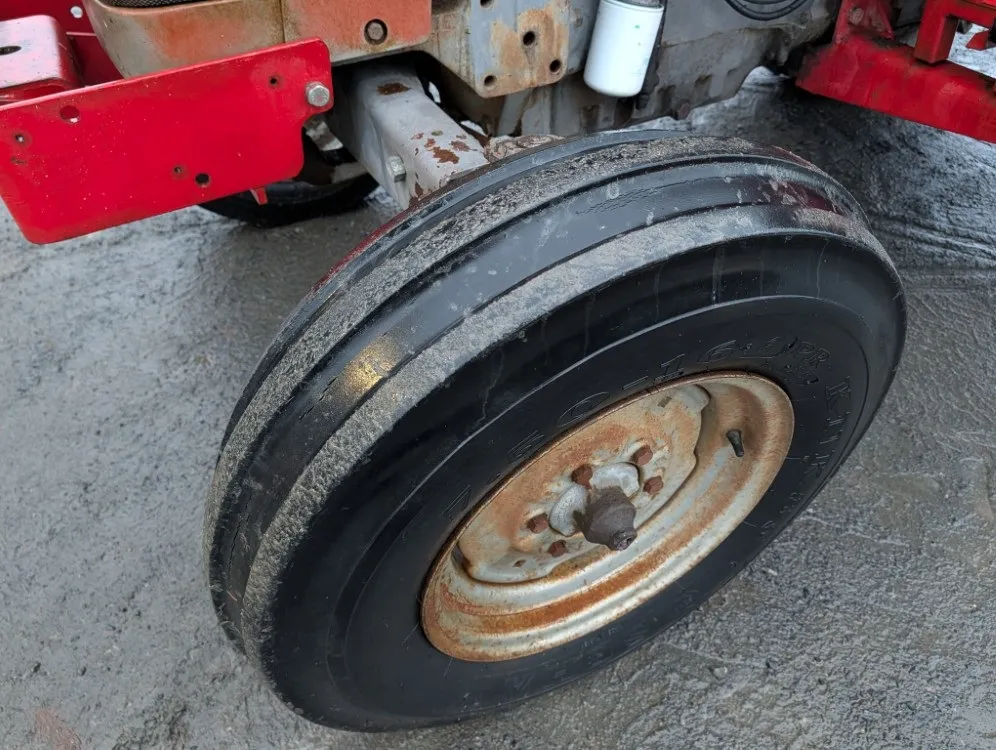 Massey Ferguson 165S / Huiput takarenkaat - Katso video!