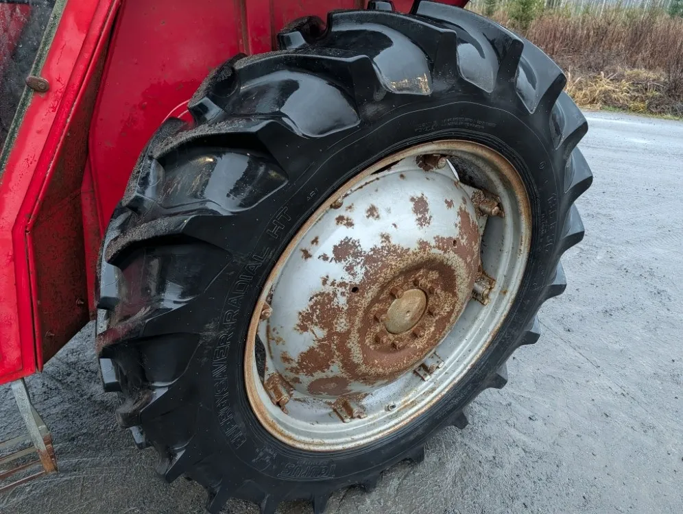 Massey Ferguson 165S / Huiput takarenkaat - Katso video!