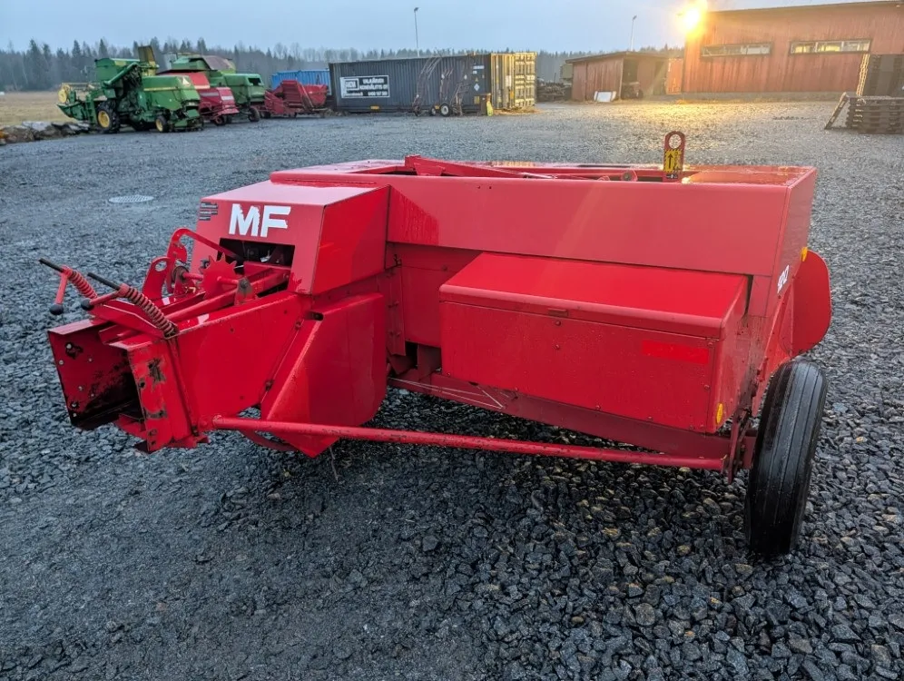 Massey Ferguson 120 kovapaalain / Kanttipaalain - Siisti kone!