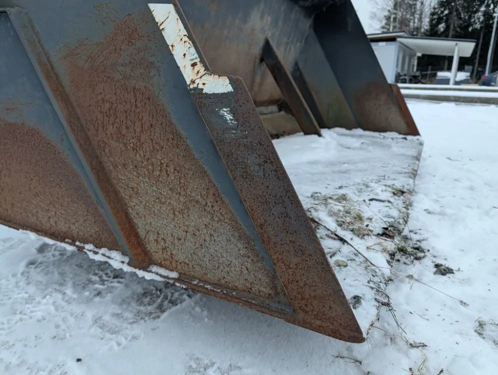 Hiekoituskauha 250cm / Volvo kiinnike - Katso video!