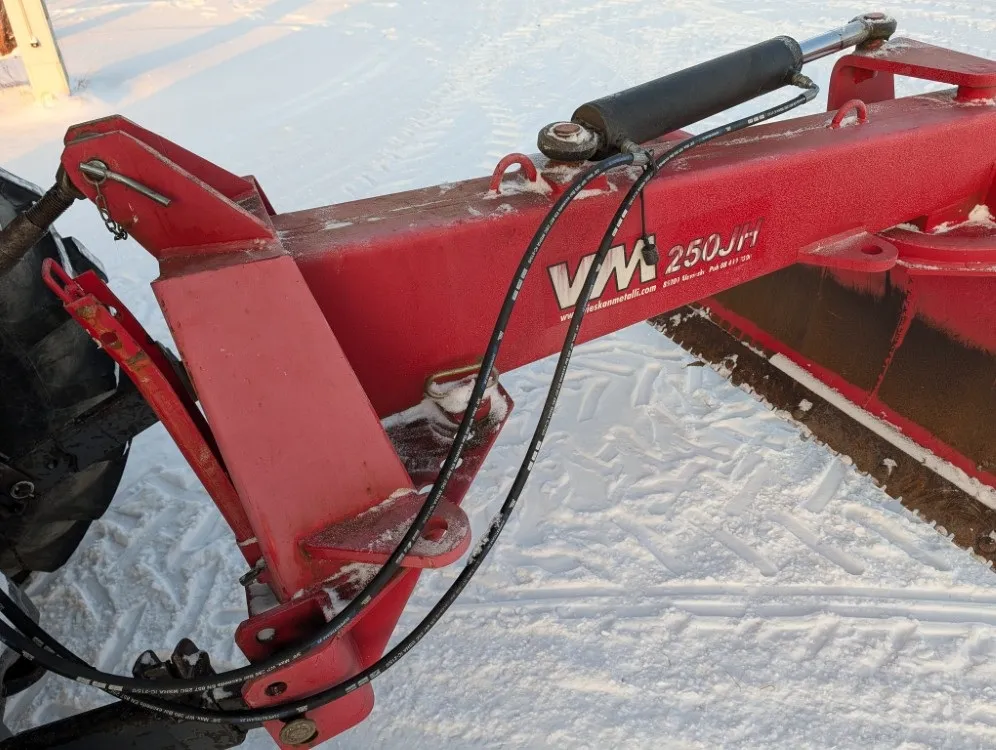 VM 250JH perälevy - Siisti / Hydraulisesti kääntyvä - Katso video!