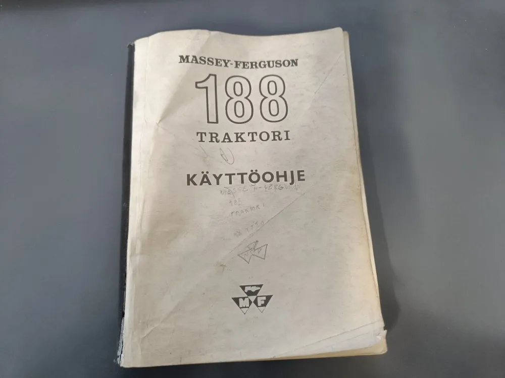 Massey Ferguson 188 / Ohjekirja ja varaosakirja traktoriin