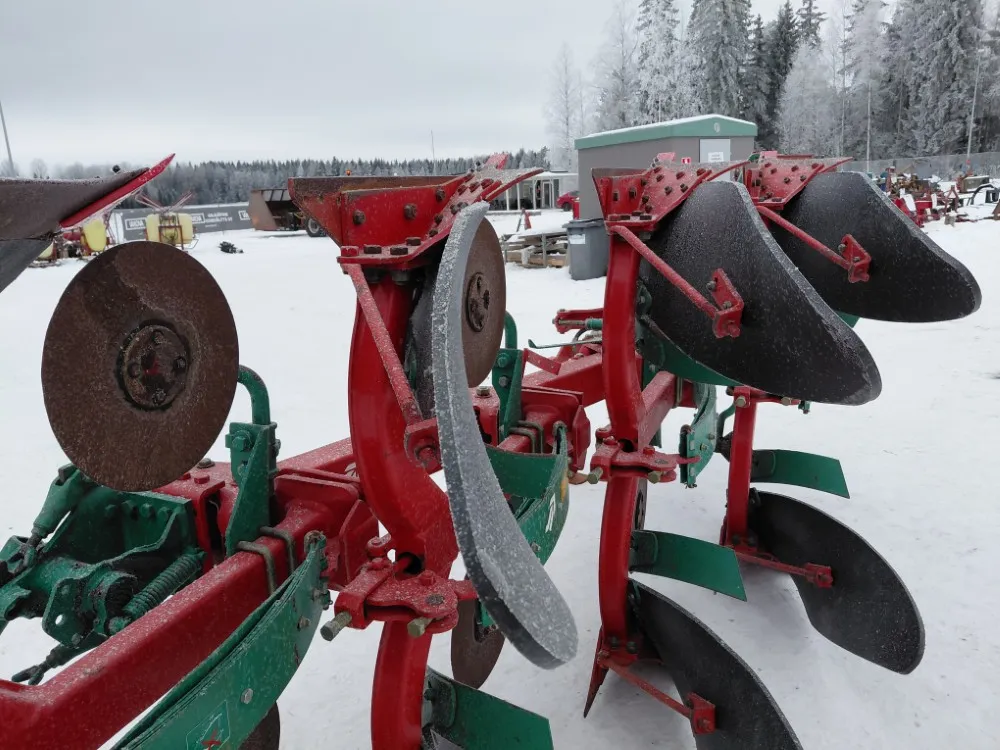 Kverneland ES 80-200-8 kääntöaura / 4-siipinen paluuaura - Katso video!