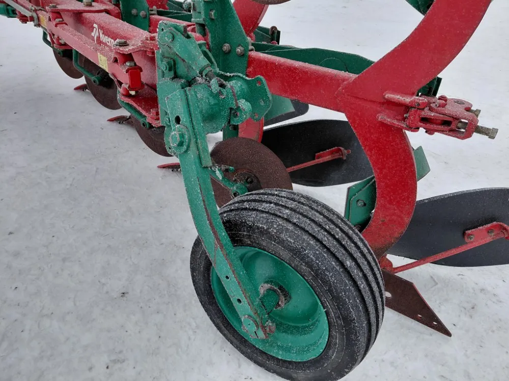 Kverneland ES 80-200-8 kääntöaura / 4-siipinen paluuaura - Katso video!