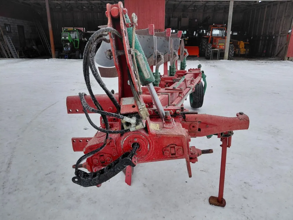 Kverneland ES 80-200-8 kääntöaura / 4-siipinen paluuaura - Katso video!