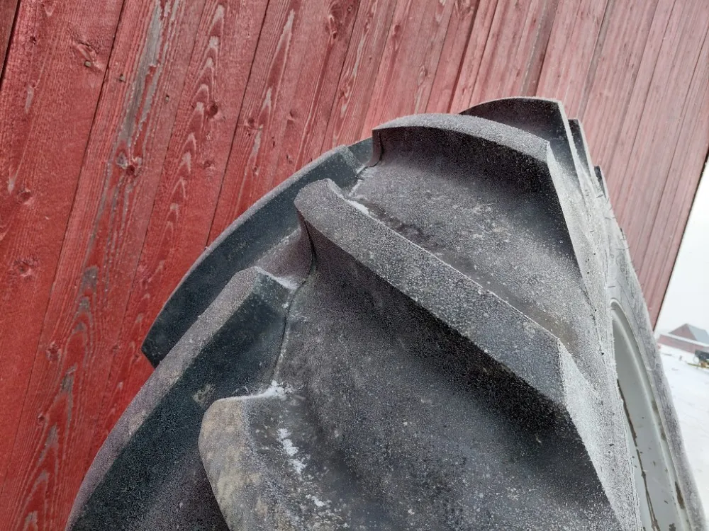 Traktorin renkaat 580/70R38 vannekehillä / Firestone - Hyväkuntoiset