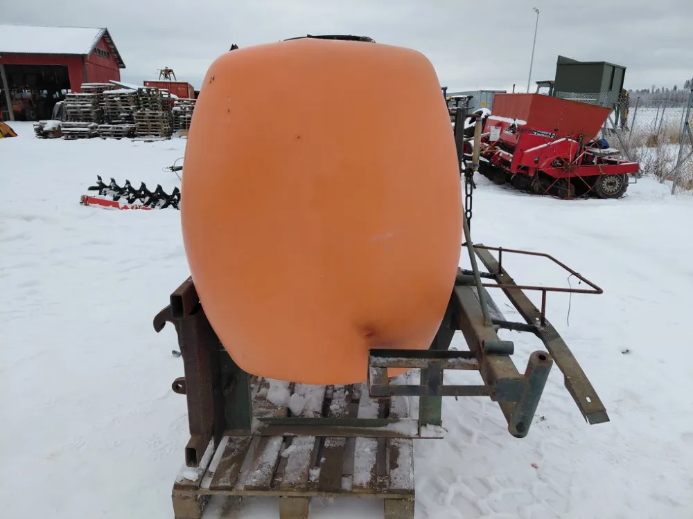 Eho lisäsäiliö 800L / Euro-kiinnikeellä