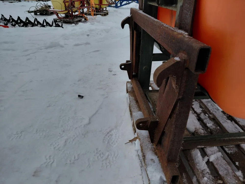 Eho lisäsäiliö 800L / Euro-kiinnikeellä