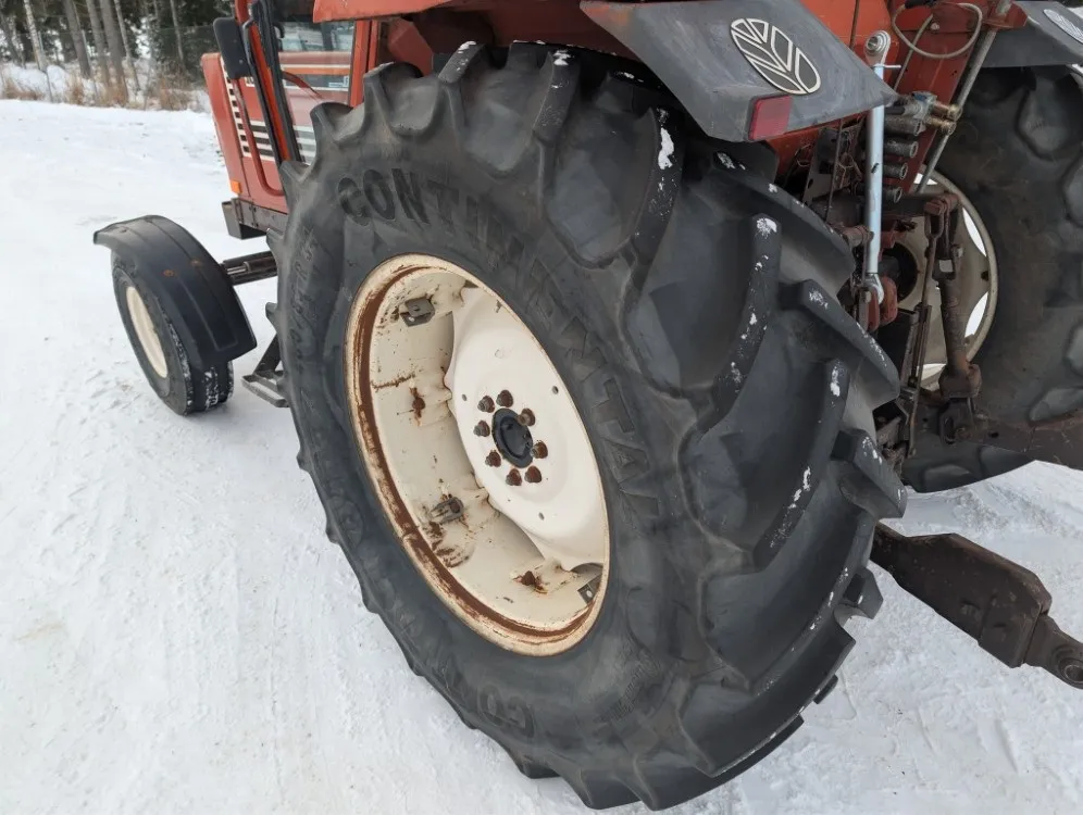 Fiat 100-90 Fiatagri traktori - takaveto / Juuri kattavasti huollettu - Katso video!