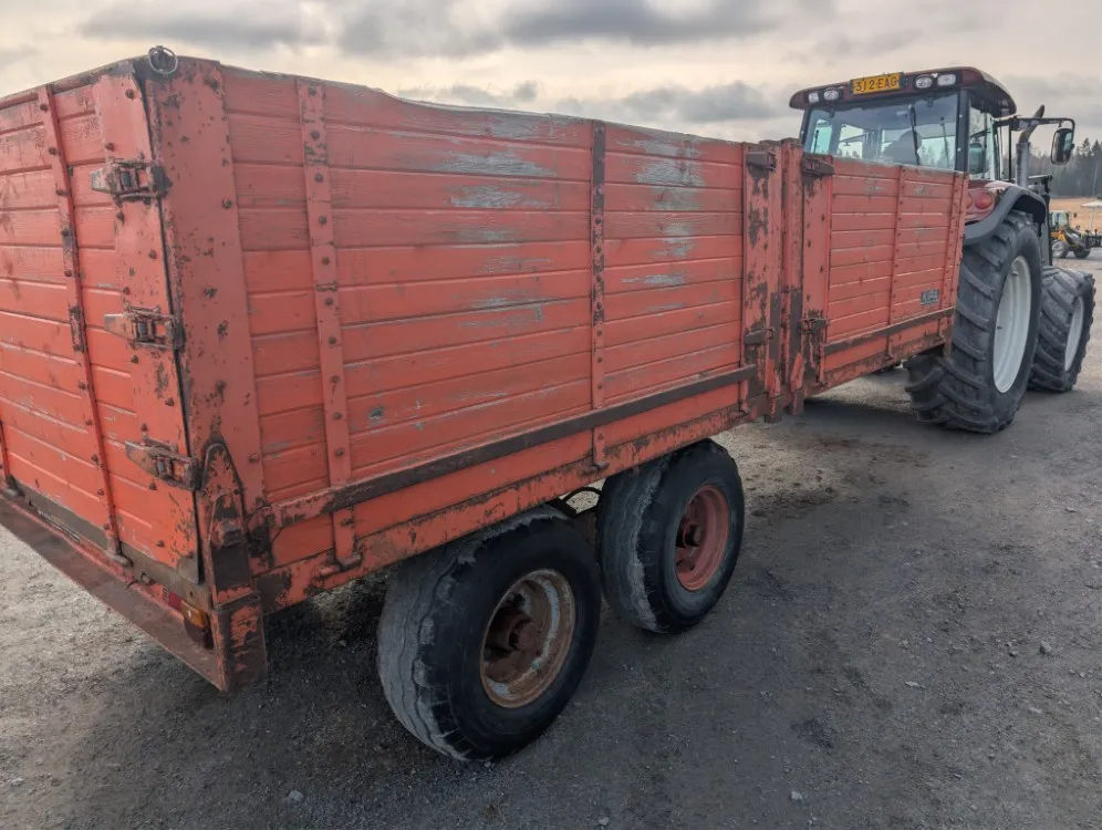 Kipa telikippikärry 11 tn - peltipohja / Hydrauliset jarrut, alvillinen, katso video!