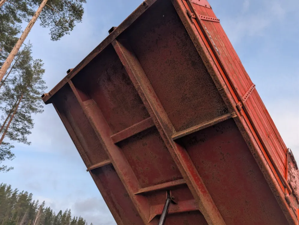 Kipa telikippikärry 11 tn - peltipohja / Hydrauliset jarrut, alvillinen, katso video!