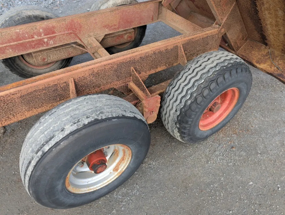 Kipa telikippikärry 11 tn - peltipohja / Hydrauliset jarrut, alvillinen, katso video!