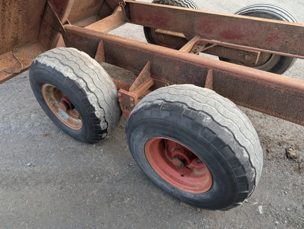 Kipa telikippikärry 11 tn - peltipohja / Hydrauliset jarrut, alvillinen, katso video!