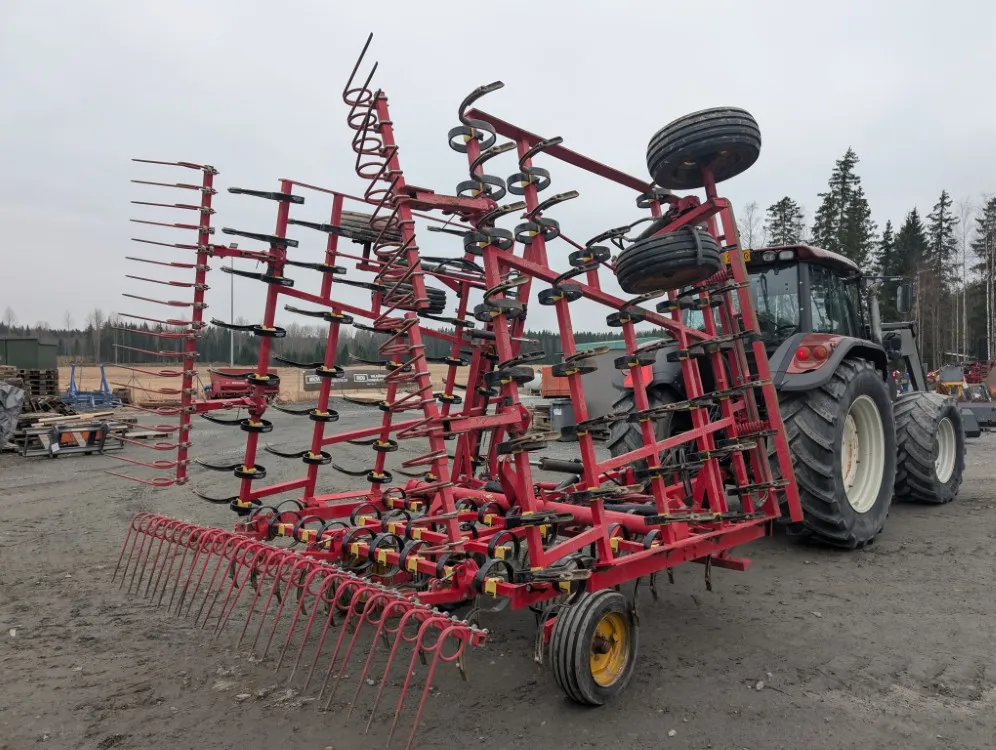 Väderstad NZE MK2 700cm äes / Hydraulinen etulata - jälkihara - VIDEO