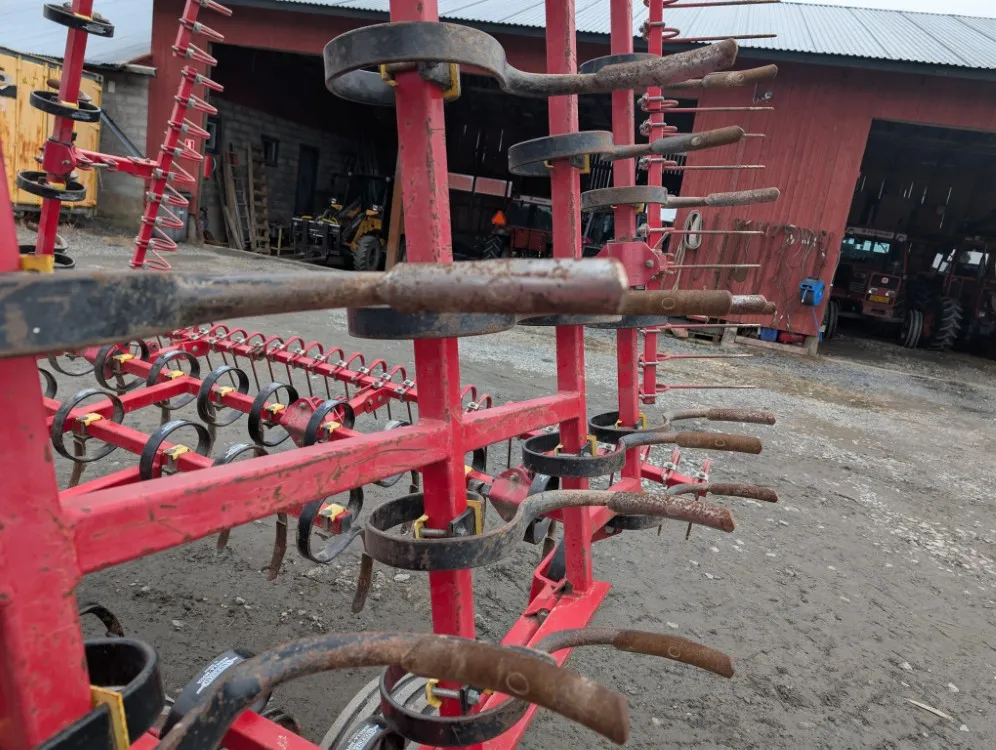 Väderstad NZE MK2 700cm äes / Hydraulinen etulata - jälkihara - VIDEO