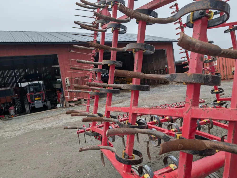 Väderstad NZE MK2 700cm äes / Hydraulinen etulata - jälkihara - VIDEO