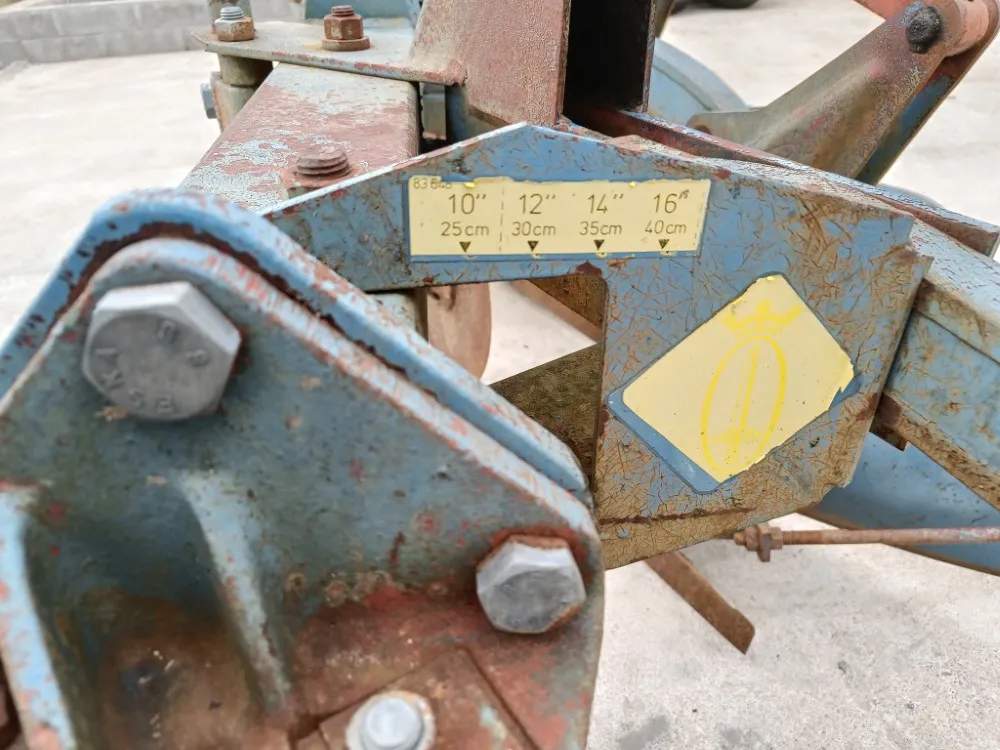 Överum CT487 4-siipinen sarka-aura / Täysautomaatti aura tukipyörällä