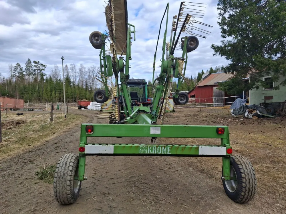 Krone 13.00 Duo II karhotin / Työleveys 680cm - Katso video!