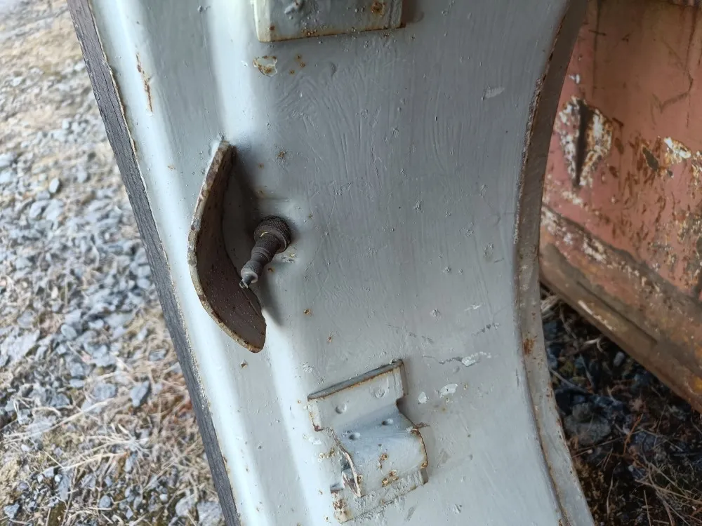 Traktorin renkaat 12.4x32 vannekehillä /